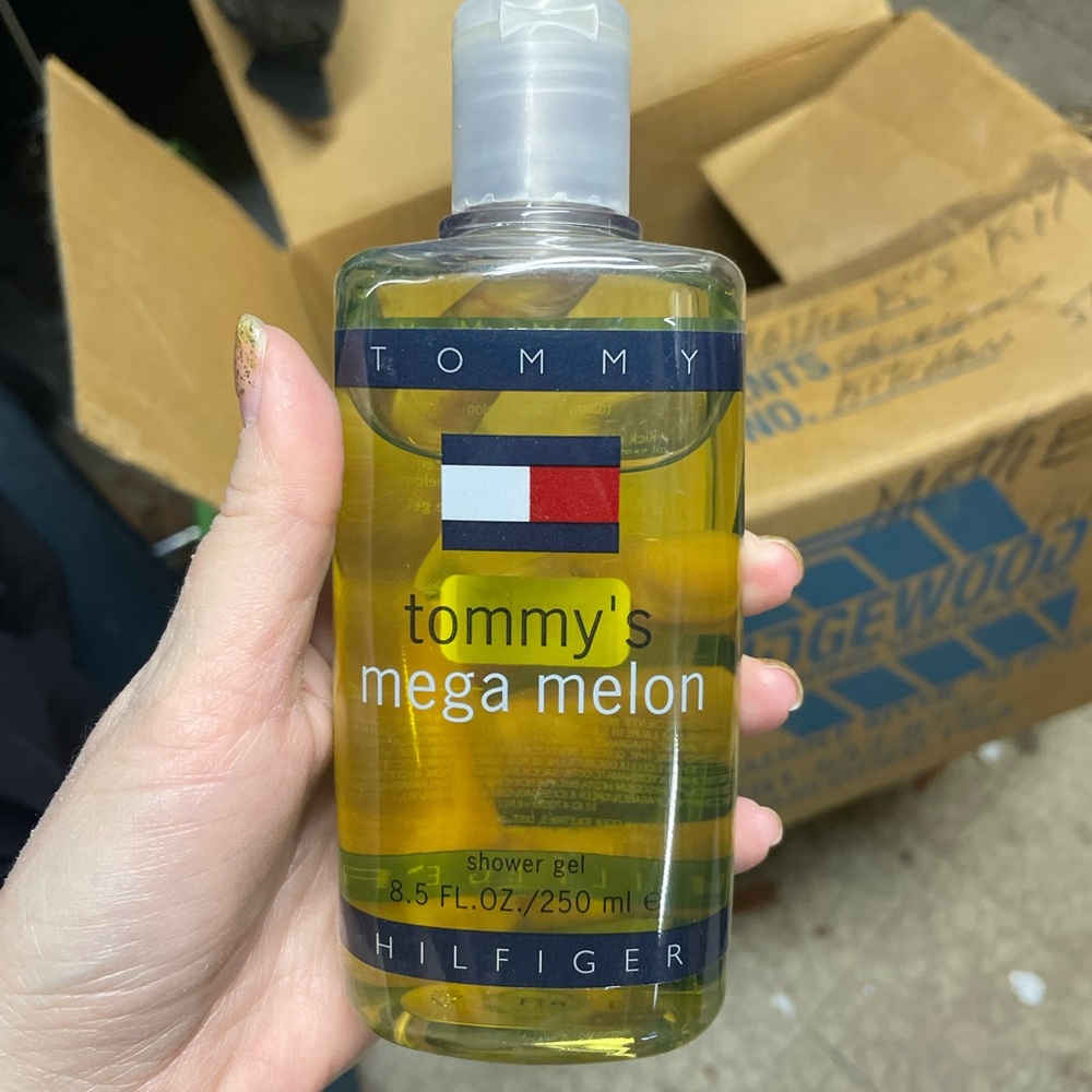 NWOT Tommy Hilfiger Mega Melon Shower Gel